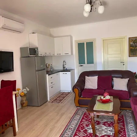 Villa Miracle Garden Vlorë